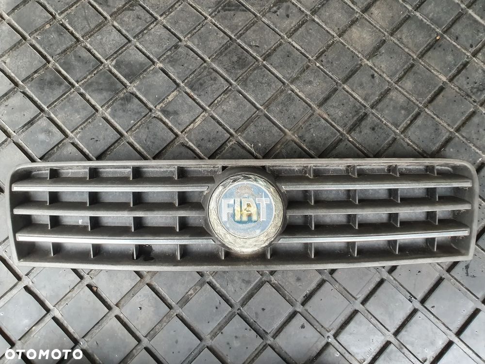 ATRAPA KRATKA CHŁODNICY GRILL FIAT PUNTO II FL  99-03 LIFT 46849441 - 1
