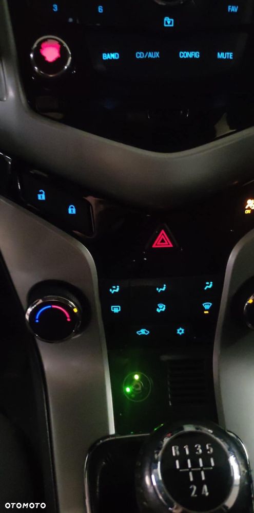 Chevrolet Cruze 1.8 LT - 13