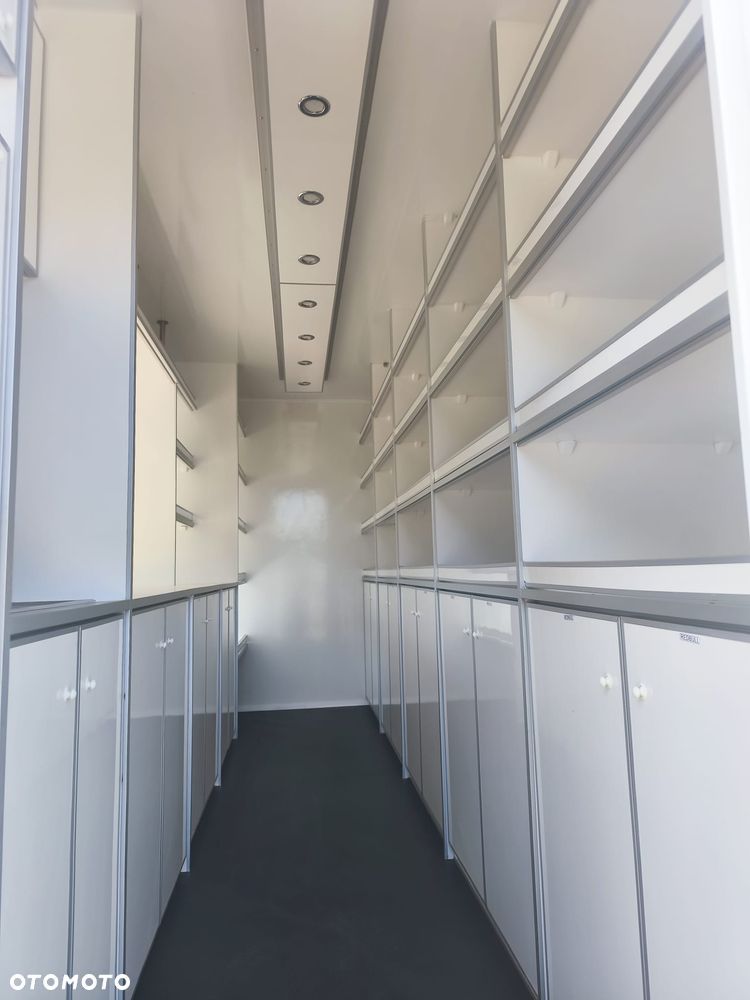 Mercedes-Benz Sprinter - 16