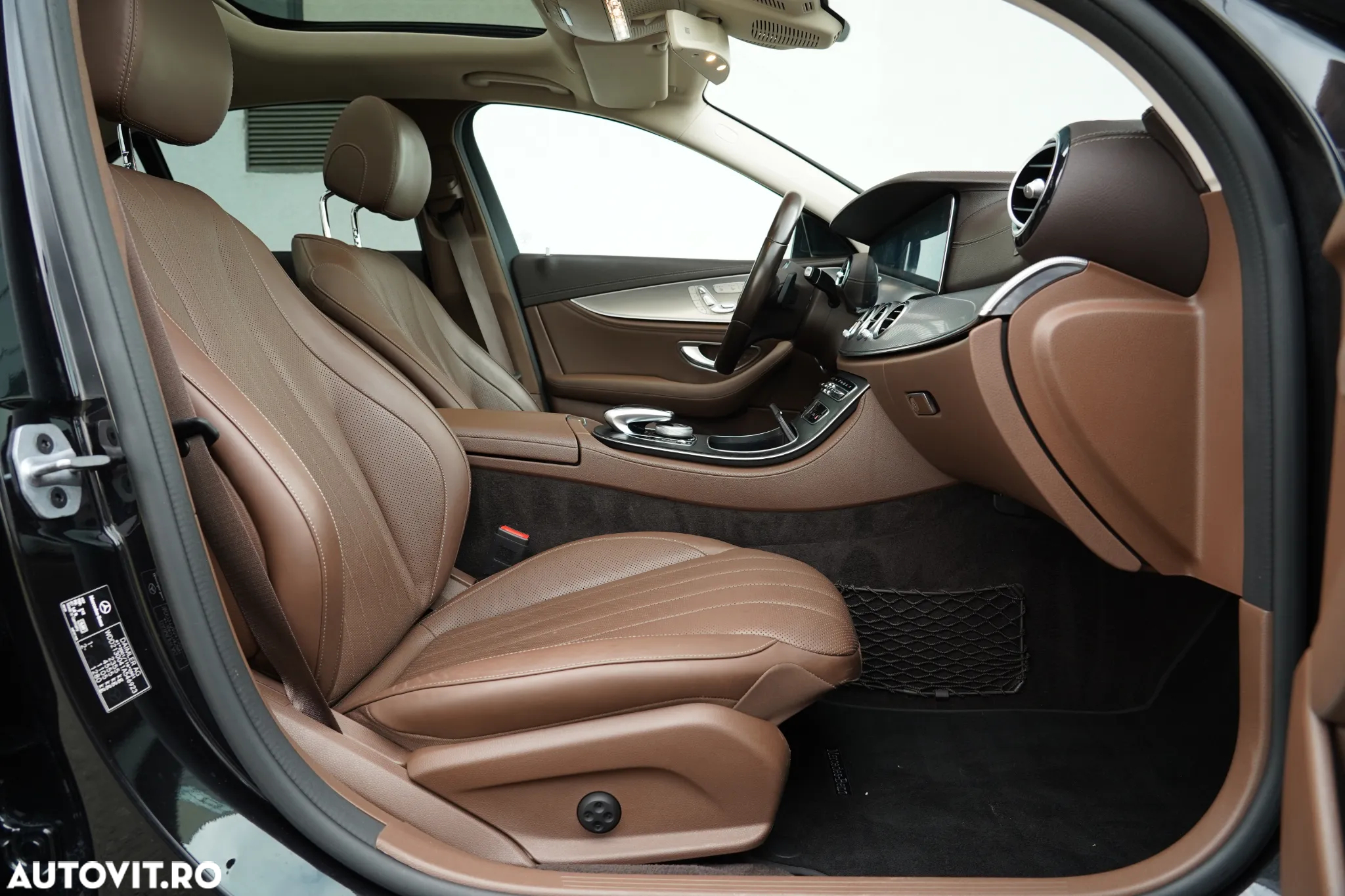 Mercedes-Benz E 220 d 9G-TRONIC Exclusive - 14