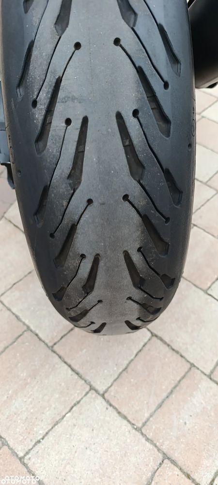 Suzuki GSX - 32
