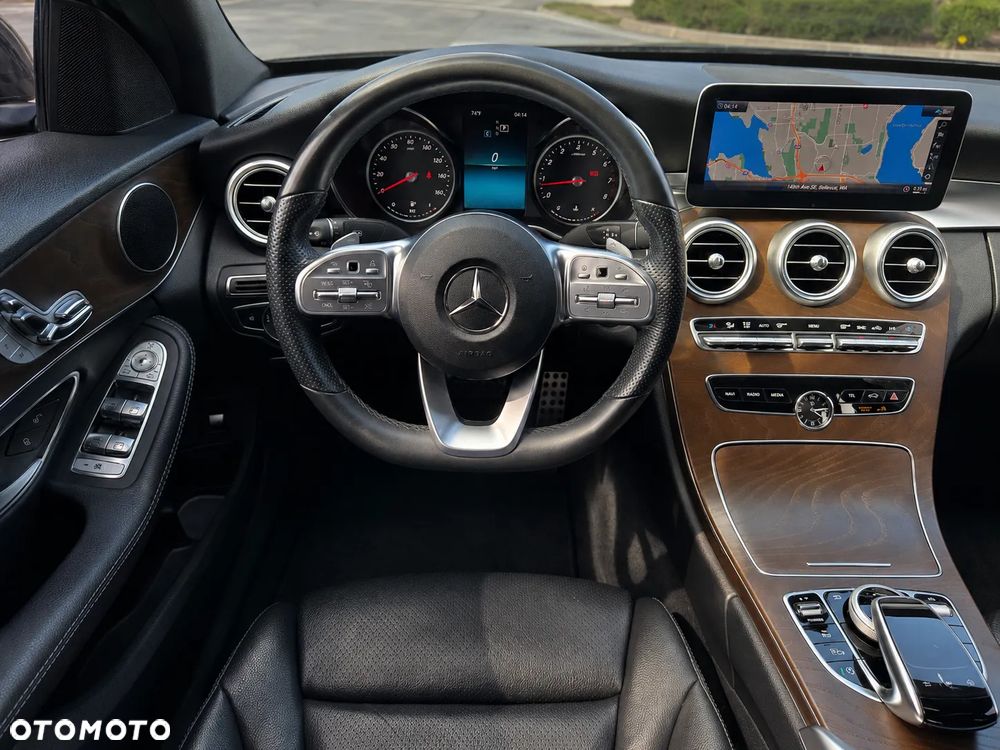 Mercedes-Benz Klasa C 300 9G-TRONIC - 8