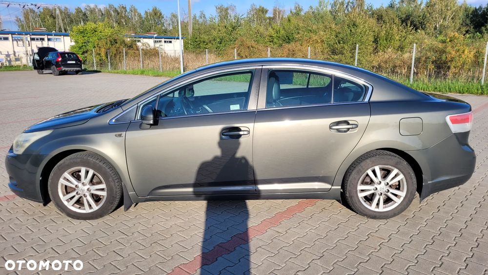 Toyota Avensis 2009 photo 4