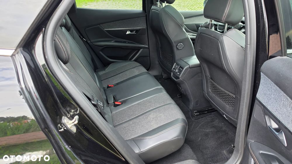 Peugeot 3008 - 11