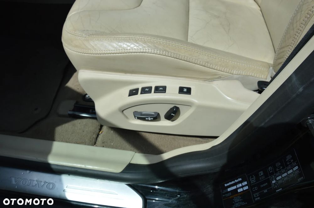 Volvo XC 60 DRIVe R Design - 14