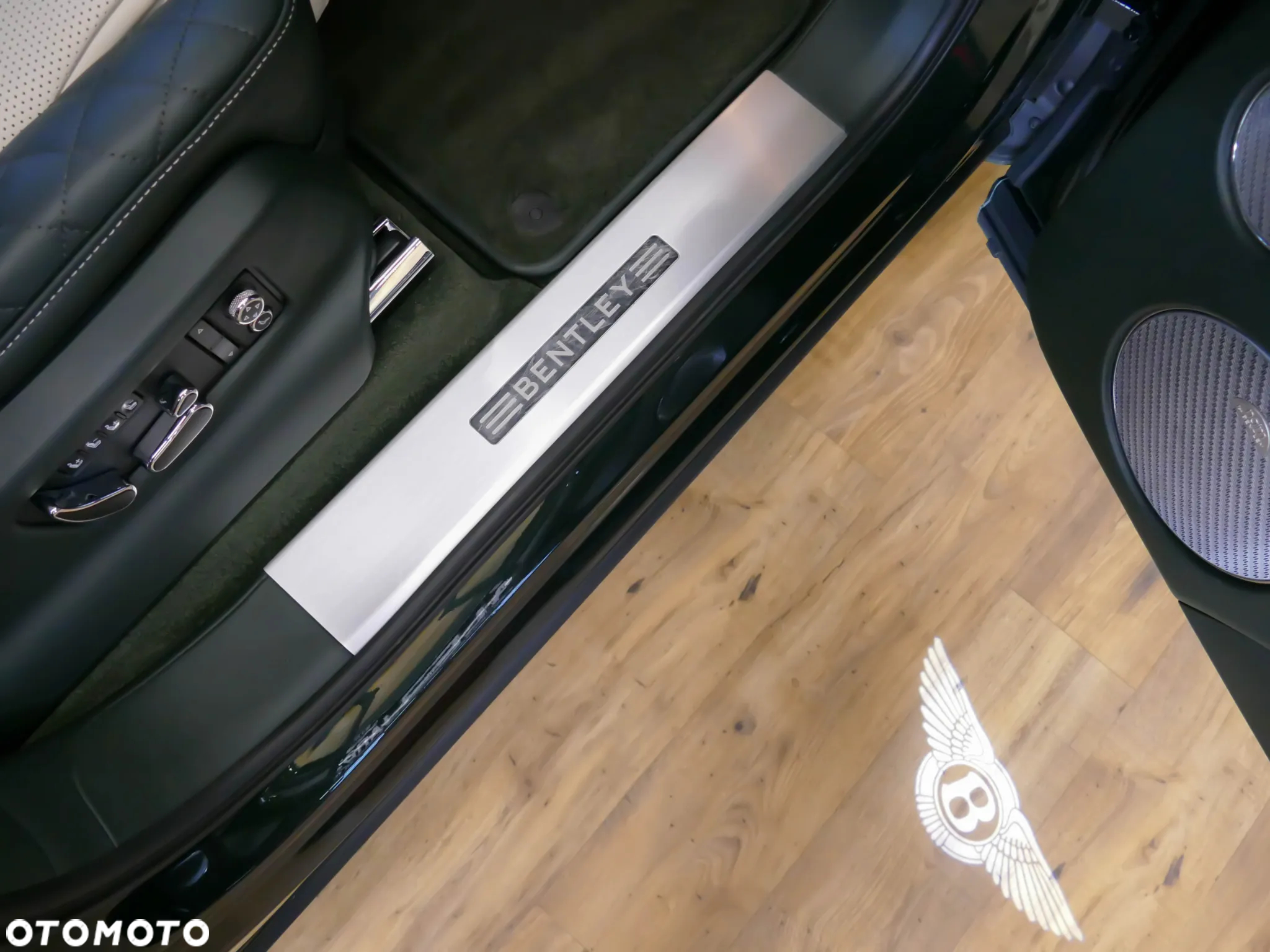 Bentley Bentayga W12 Mulliner - 27