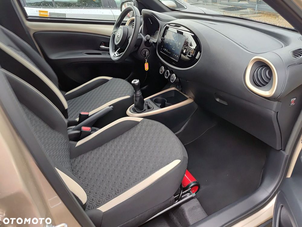 Toyota Aygo X - 6