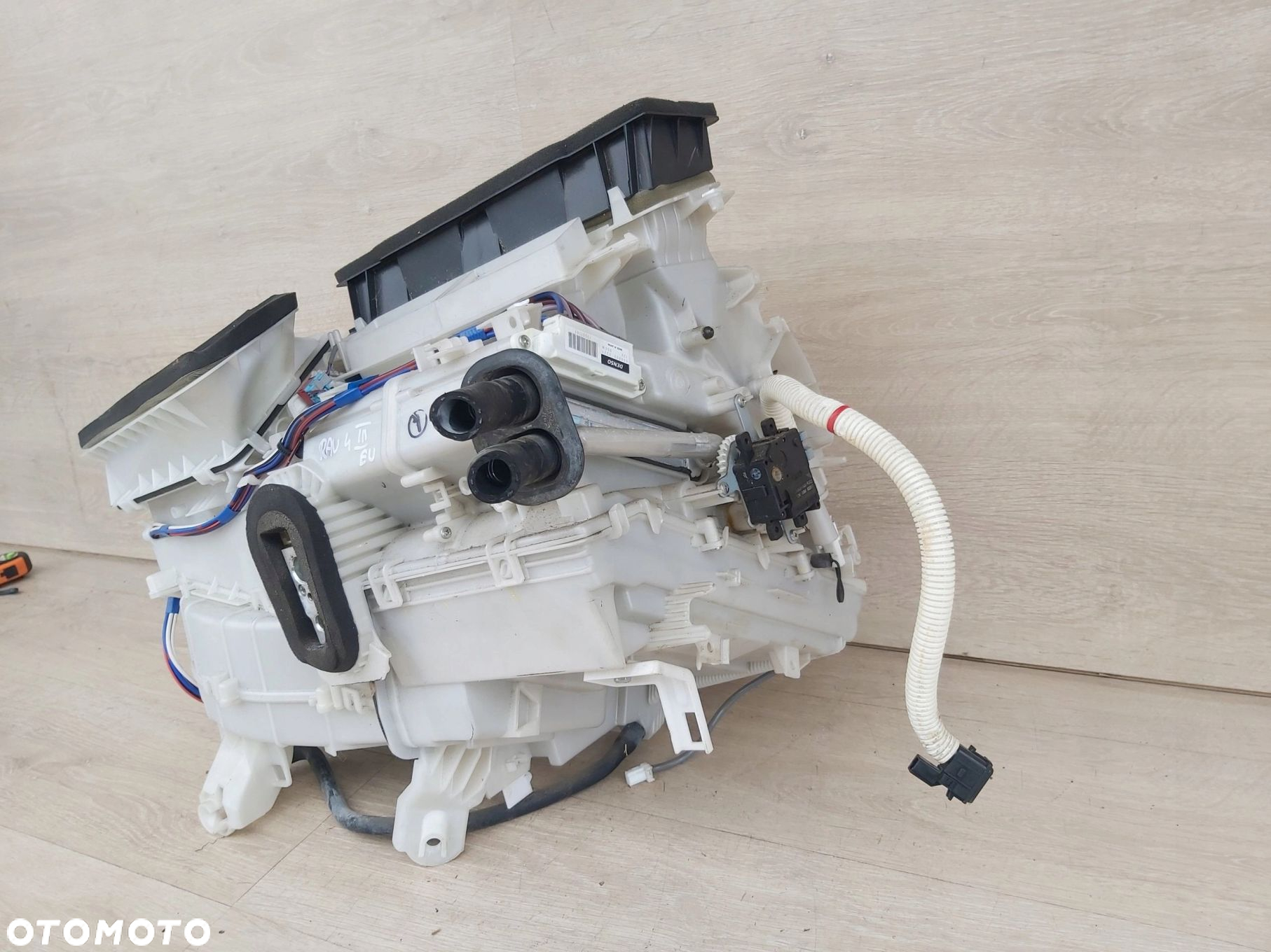 Toyota Rav4 III 2006 - 2012r nagrzewnica silniczek dmuchawa 87050-42391 - 2