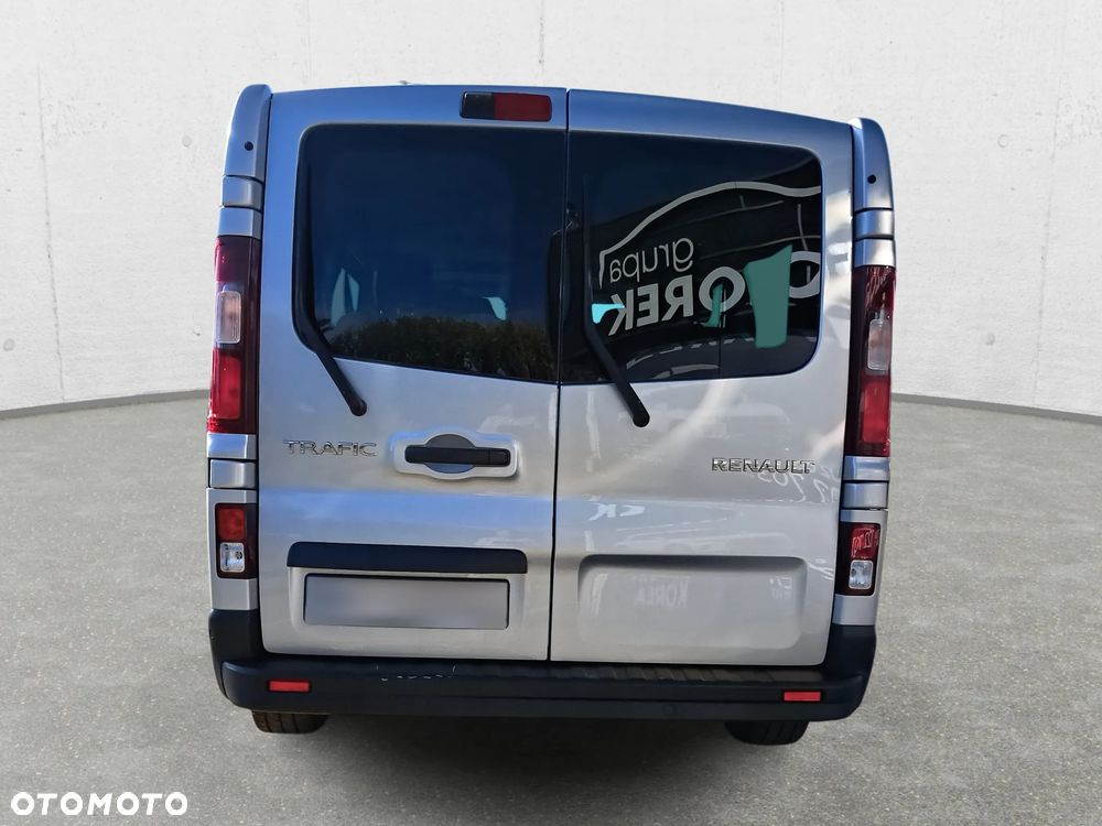 Renault Trafic BUS - 6