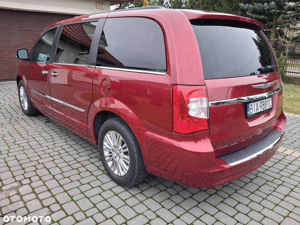 Chrysler Town & Country 3.6 Limited - 6