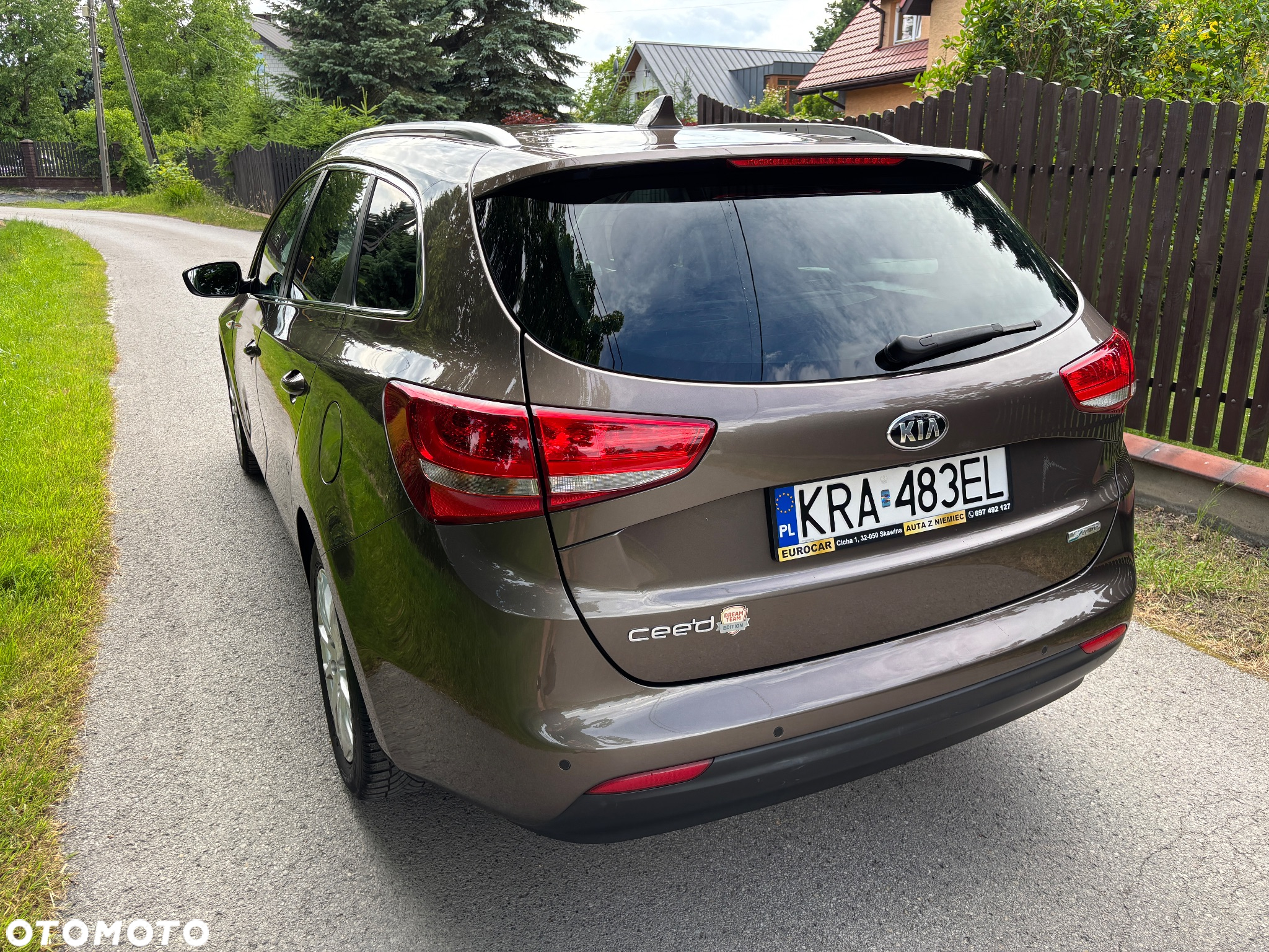 Kia Ceed - 4