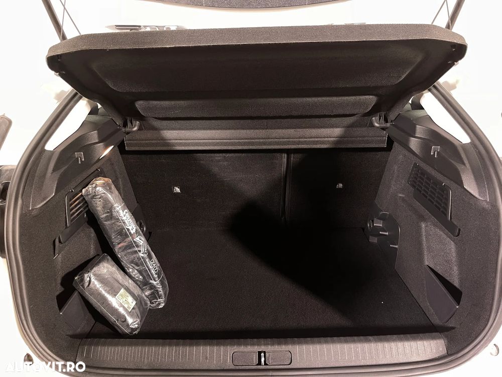 Citroën C4 BlueHDi 130 Stop&Start EAT8 FEEL PACK - 13