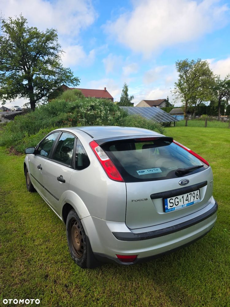 Ford Focus 1.6 TDCi Ambiente DPF - 7