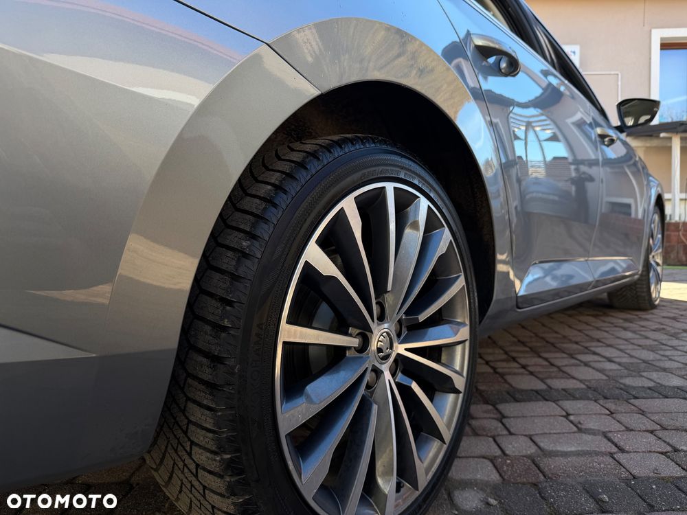 Skoda Superb 2.0 TDI SCR 4x4 Sportline DSG - 4