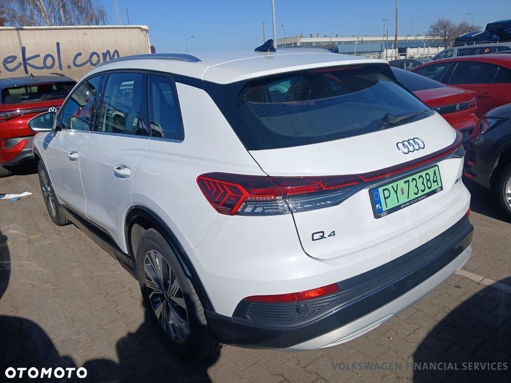 Audi Q4 e-tron - 4