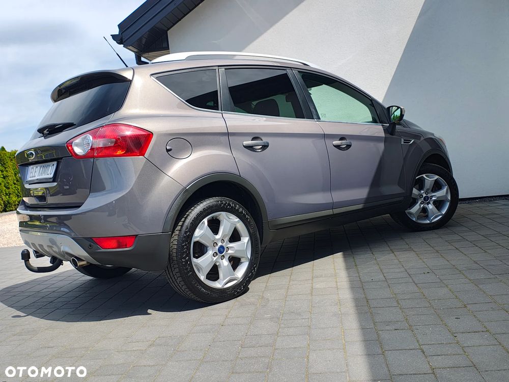 Ford Kuga 2.0 TDCi 4x4 Titanium - 36