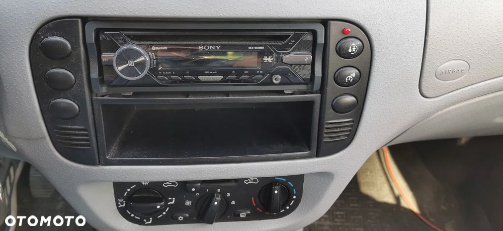 Citroën C3 1.1 Control+ (x) - 9