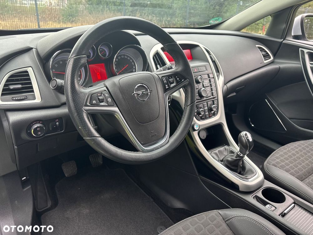 Opel Astra 1.4 Turbo Innovation - 25