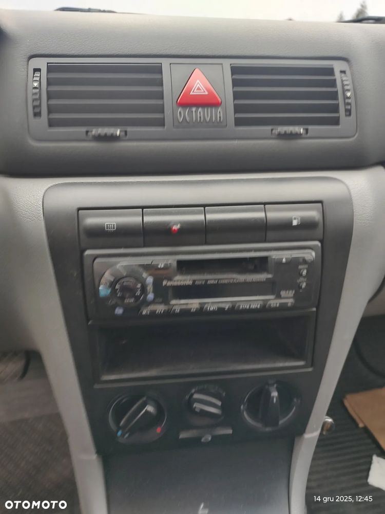 Skoda Octavia 1.6 LX - 7