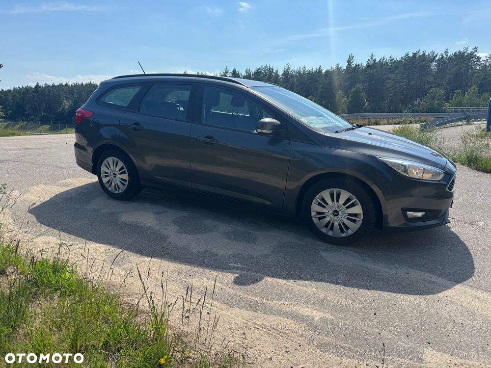 Ford Focus 1.0 EcoBoost Trend - 4