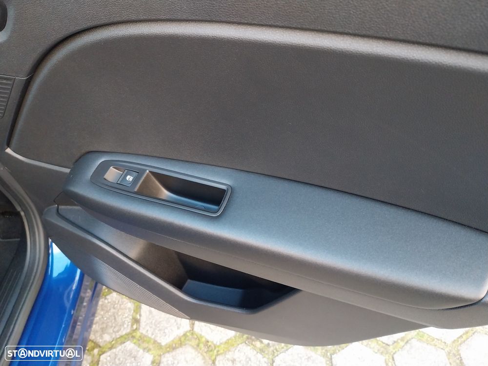 Renault Captur TCe 100 EXPERIENCE - 10