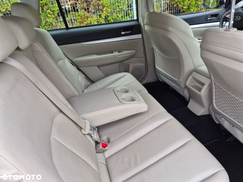 Subaru Outback - 35