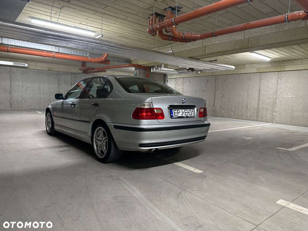 BMW Seria 3 318i - 6