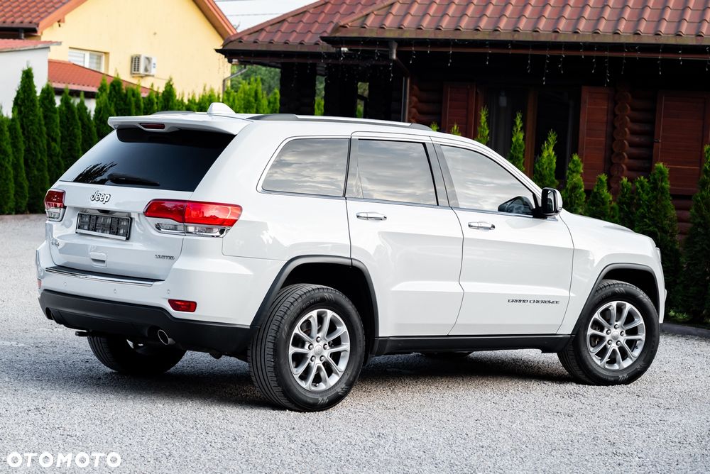 Jeep Grand Cherokee - 15