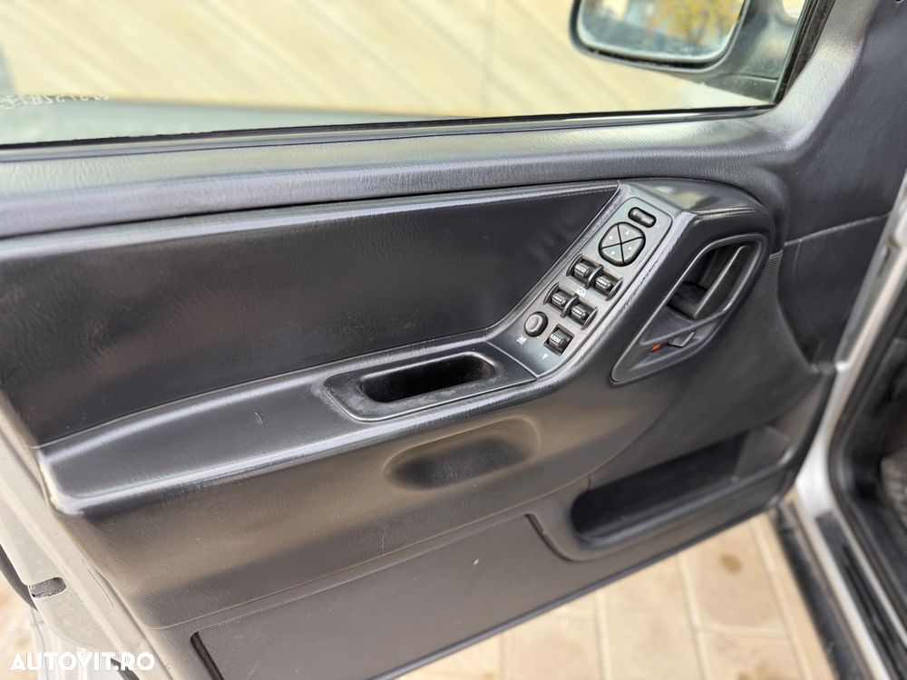 Jeep Grand Cherokee 2.7 CRD Laredo - 9