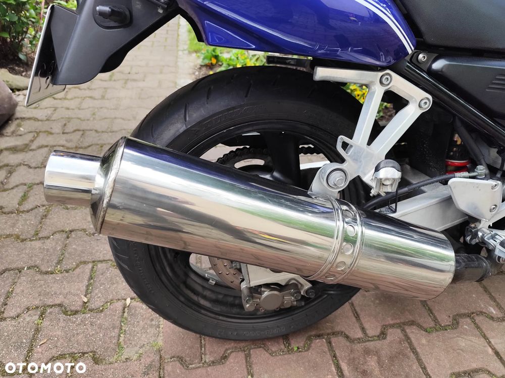 Yamaha FZS - 12