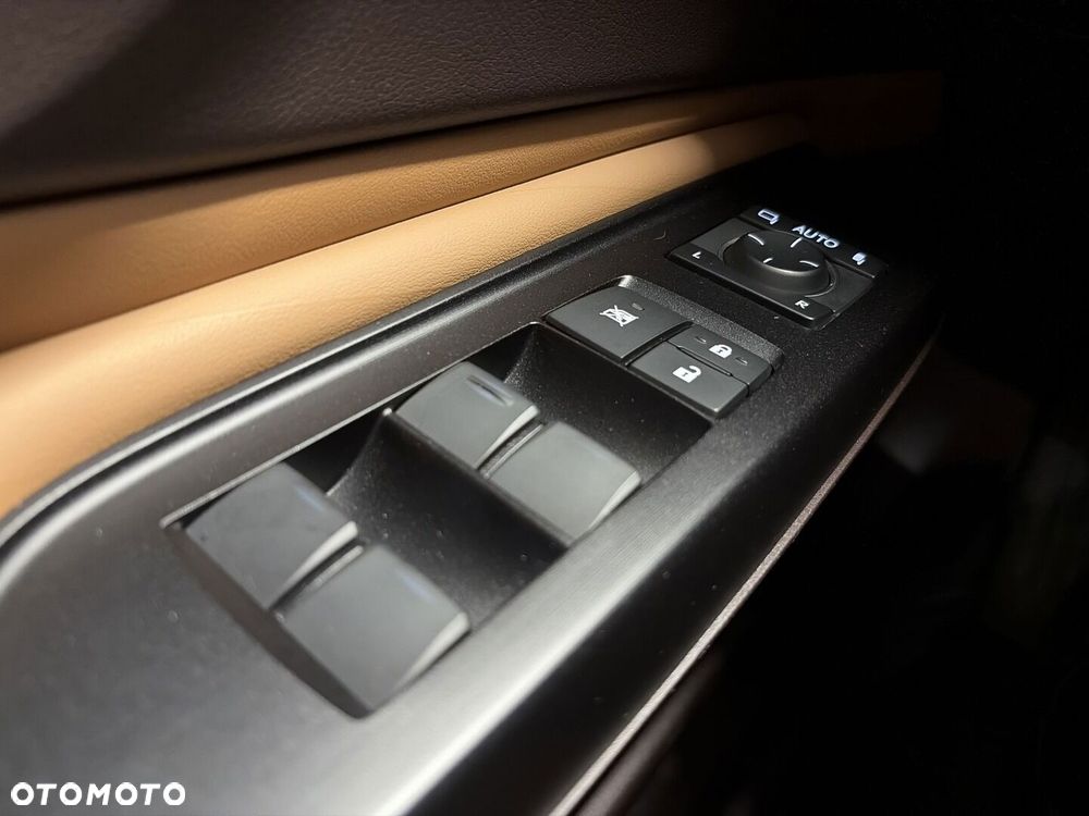Lexus ES 300h Prestige - 21