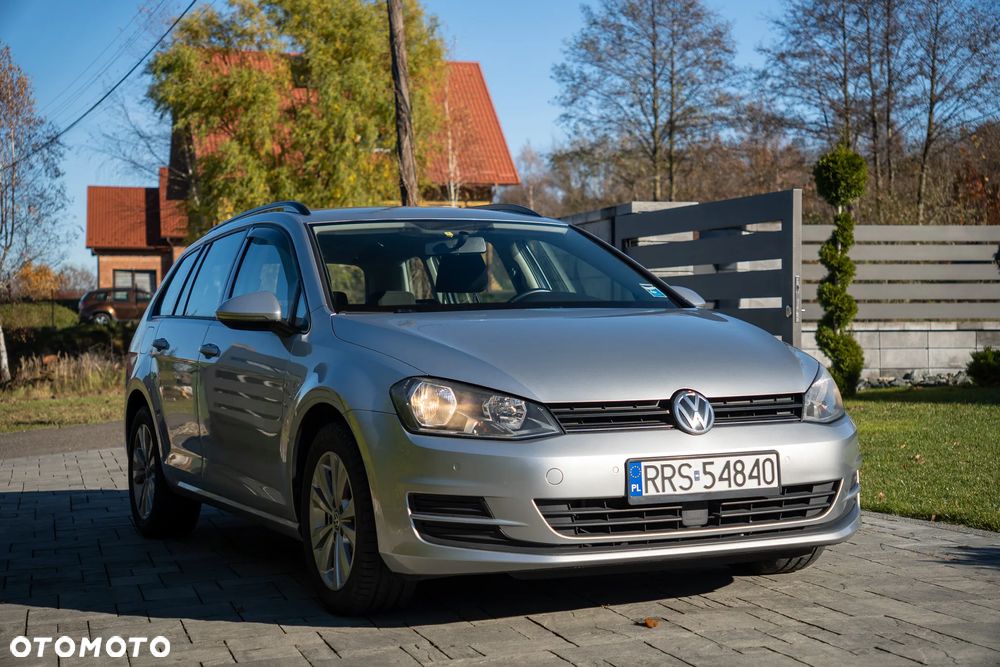 Volkswagen Golf VII Variant Diesel Comfortline - 4