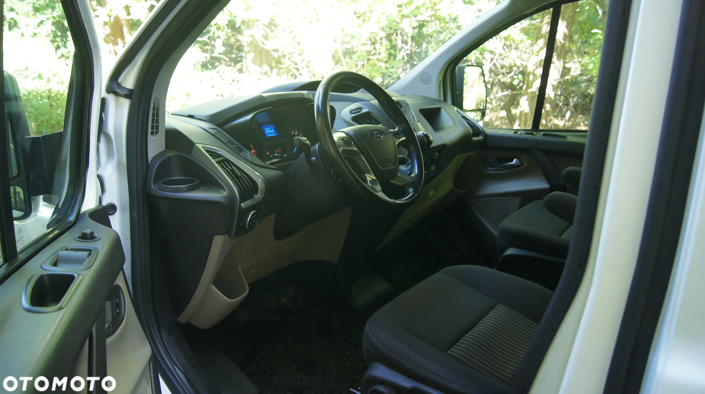 Ford Transit Custom - 11