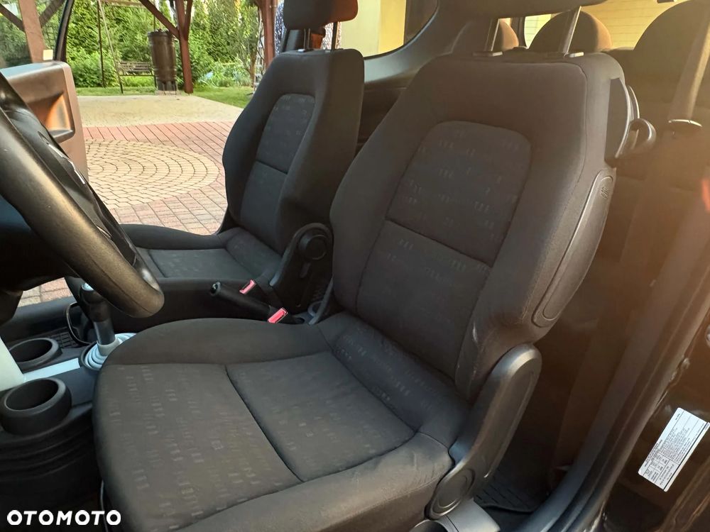 Mitsubishi Colt 1.3 Inform - 11