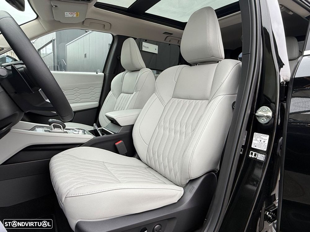 Mitsubishi Outlander - 9