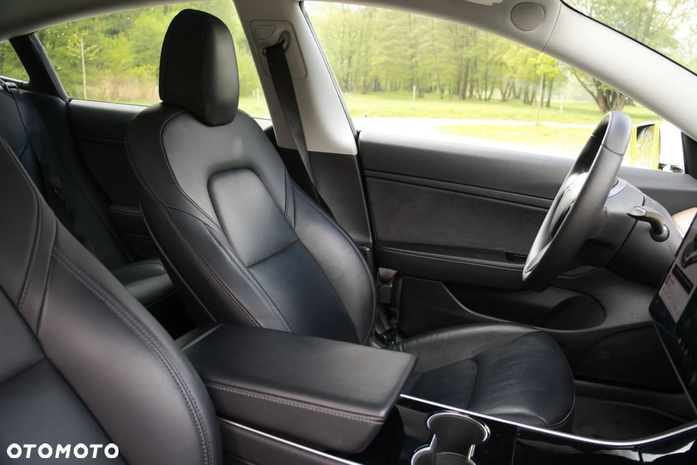 Tesla Model 3 Standard Reichweite Plus Hinterradantrieb - 17