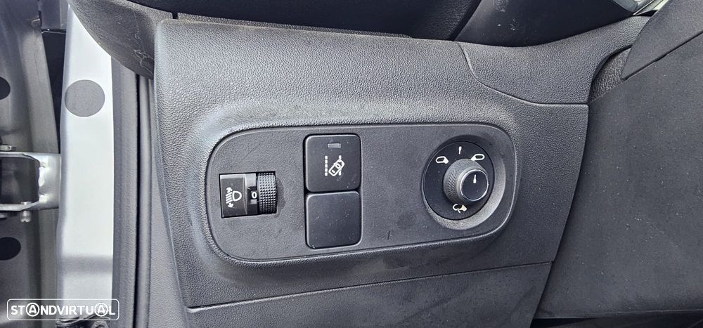 Citroën C3 1.2 PureTech Shine - 10