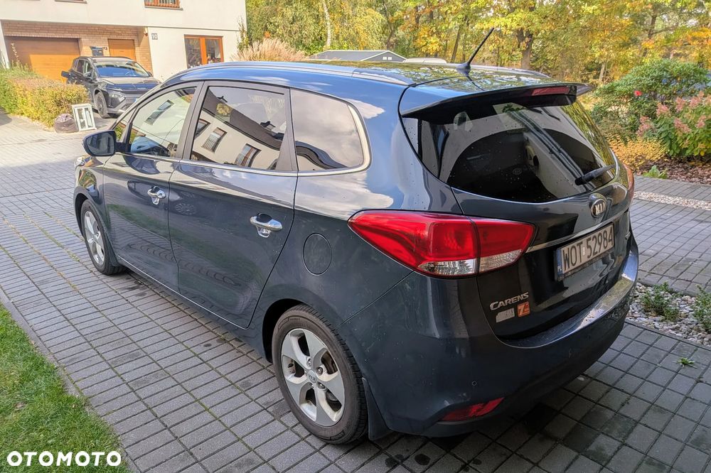Kia Carens 2013 photo 5