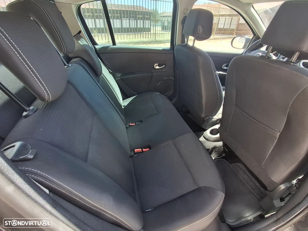 Renault Clio 1.2 TCE Dynamique S - 12
