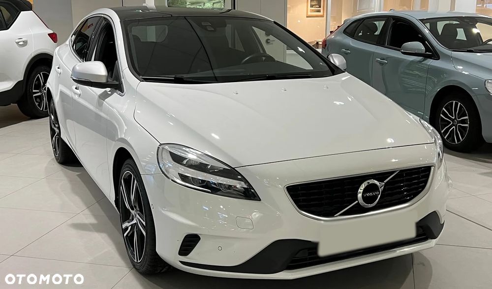 Volvo V40 D3 Drive-E R-Design Momentum - 3
