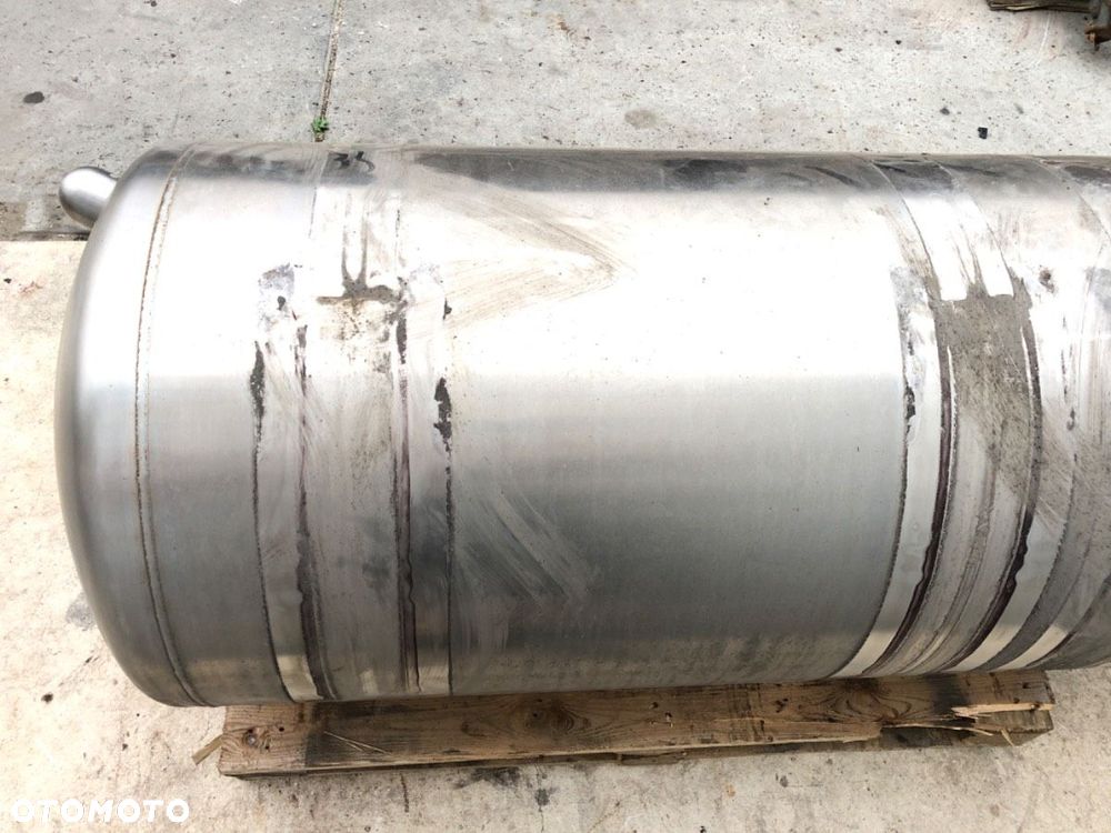 ZBIORNIK PALIWA GAZU LNG  SCANIA L,P,G,R,S - series 2016 - 2022 R410 302 kW [411 KM] 8x4/4 2017 - 7