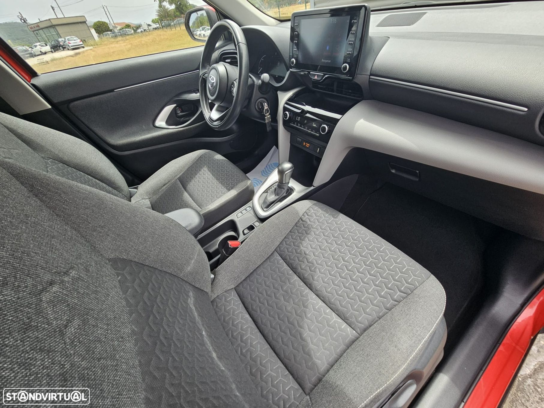Toyota Yaris Cross 1.5 HDF Comfort Plus - 25