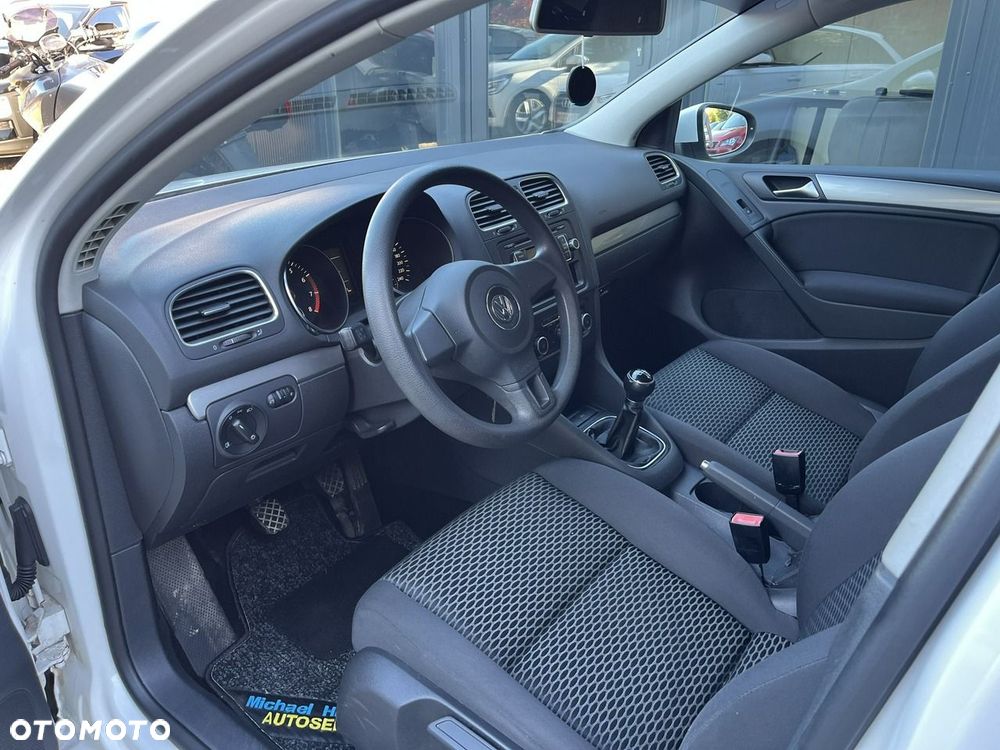 Volkswagen Golf - 18