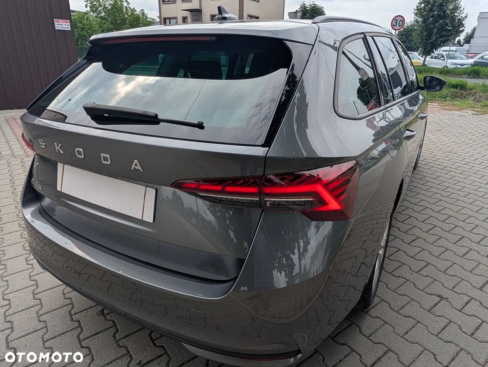 Skoda Octavia 2.0 TDI DSG Exclusive - 10