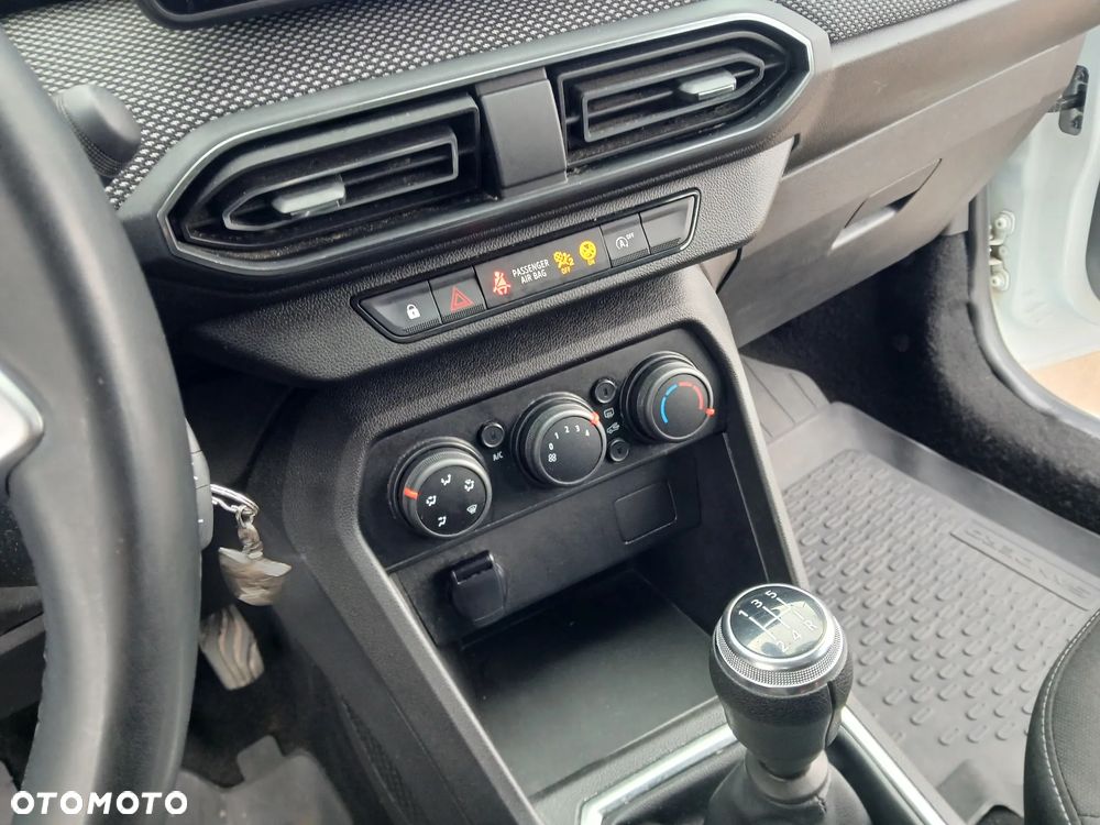 Dacia Sandero 1.0 SCe Comfort - 27