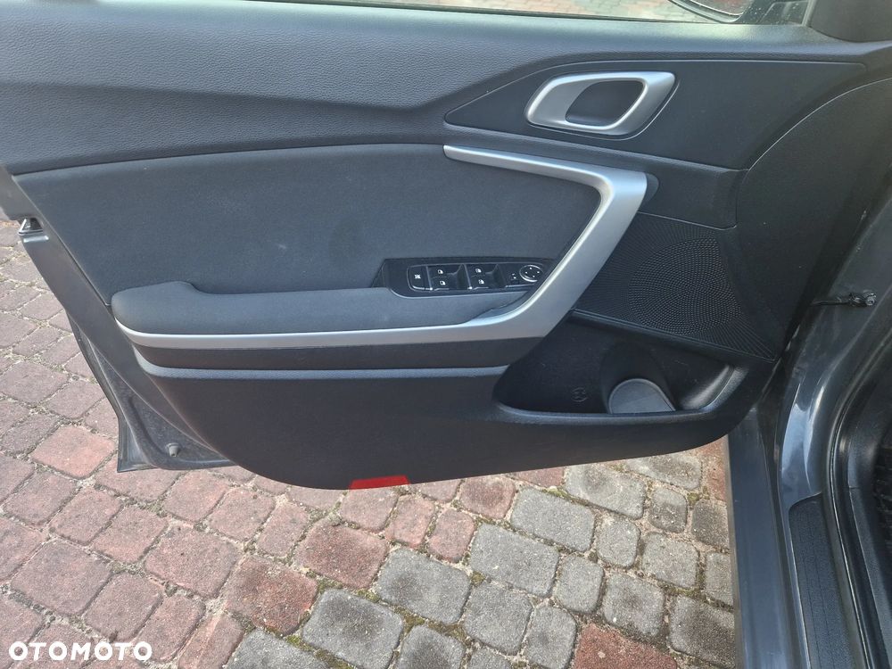 Kia Ceed 1.5 T-GDI M - 19