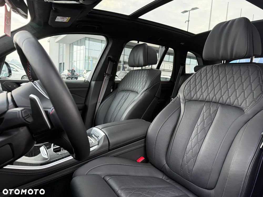 BMW X5 M M60i xDrive - 29