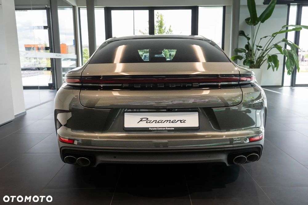 Porsche Panamera 4 E-Hybrid PHEV - 8