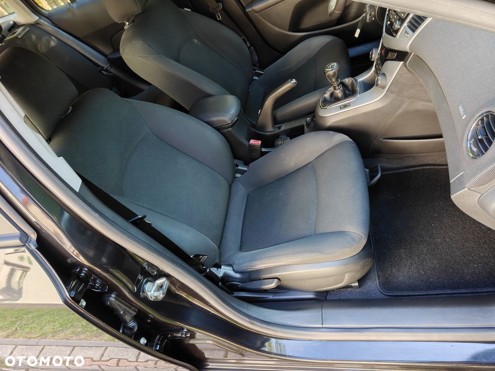 Chevrolet Cruze - 22