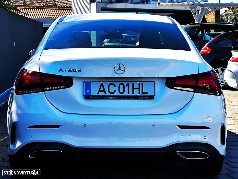 Mercedes-Benz A 180 Limousine d AMG Line - 13